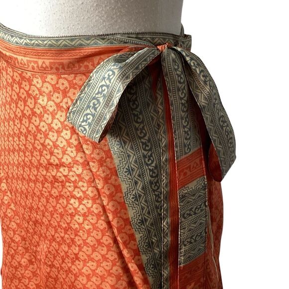 NWT Wevez Reversible Wrap Skirt Silk Women’s XL Bohemian Boho Chic - Picture 2 of 8